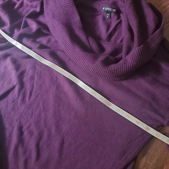 🄴🅇🄿🅁🄴🅂🅂 𝚃𝚞𝚗𝚒𝚌/𝚂𝚠𝚎𝚊𝚝𝚎𝚛𝙳𝚛𝚎𝚜𝚜 - Picture 6 of 8